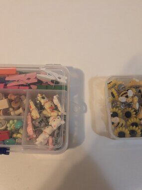 Desk Supplies push pins & small clips; (qty 2)